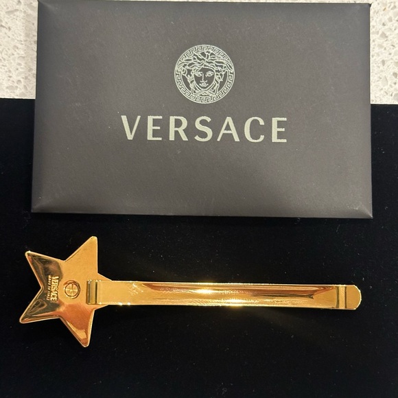 Authentic. Versace Medusa Gold Star Hair Clip with crystals. NEW with tags. - Picture 8 of 13